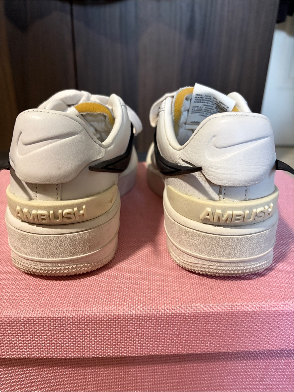 Nike White Low-Top Leather Sneakers with Black Lace Lock - Picture 3 of 7